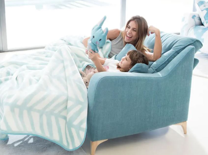 Avalon vaaleansinisenä