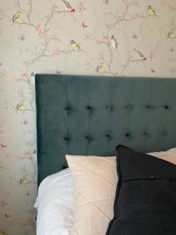 Kaunis sängynpääty