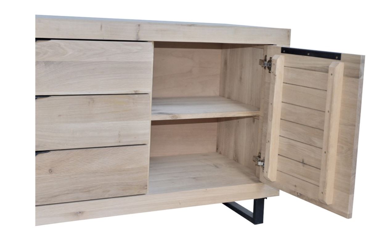 Loft kaapisto laatikoilla